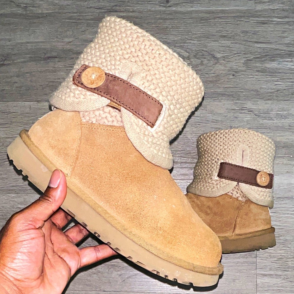 US 7/EU 38 - UGG Shaina Suede Knit Cuff Ankle Bootie Beige Button Round Toe